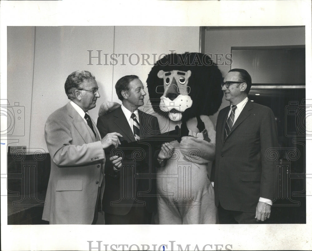 1972 Trade president Warren W. Lebeck - Historic Images