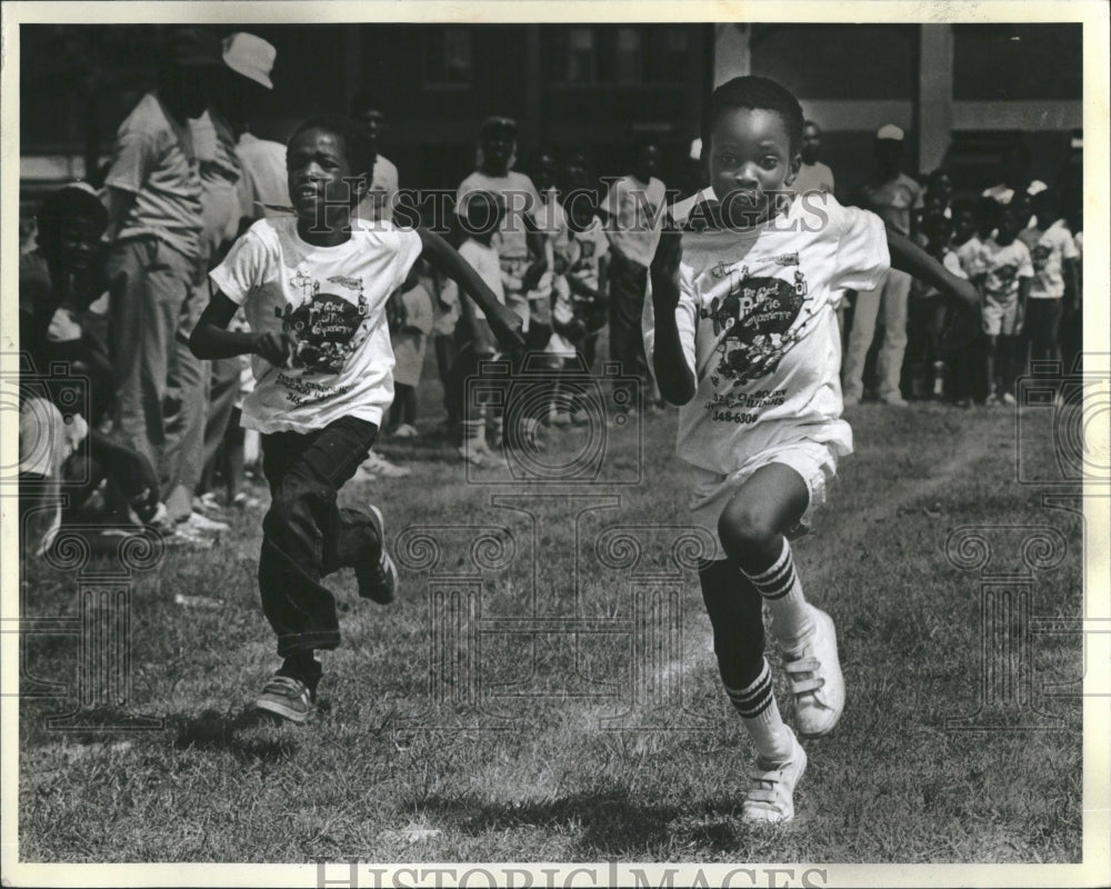 1984 Boys Race Cabrini-Green Black Olympics - Historic Images