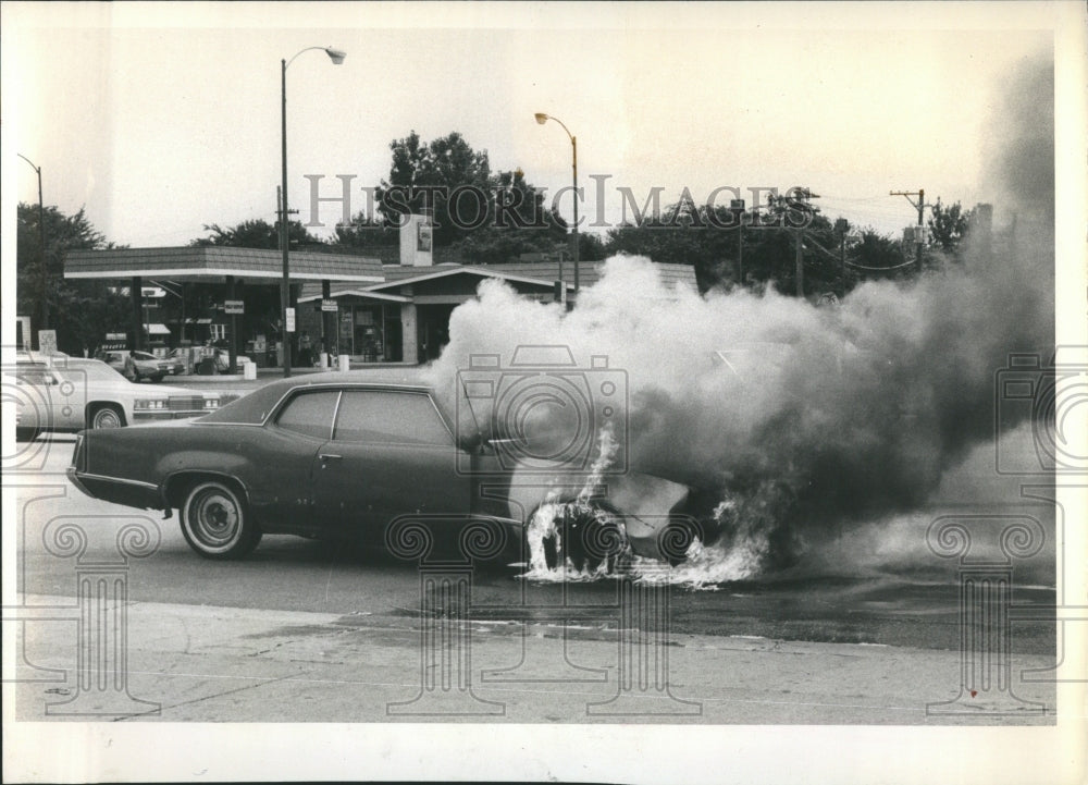 1980 Car Flame Incident Island - Historic Images