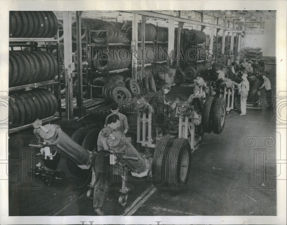 1945 Akton Tire Center South Southwest - Historic Images