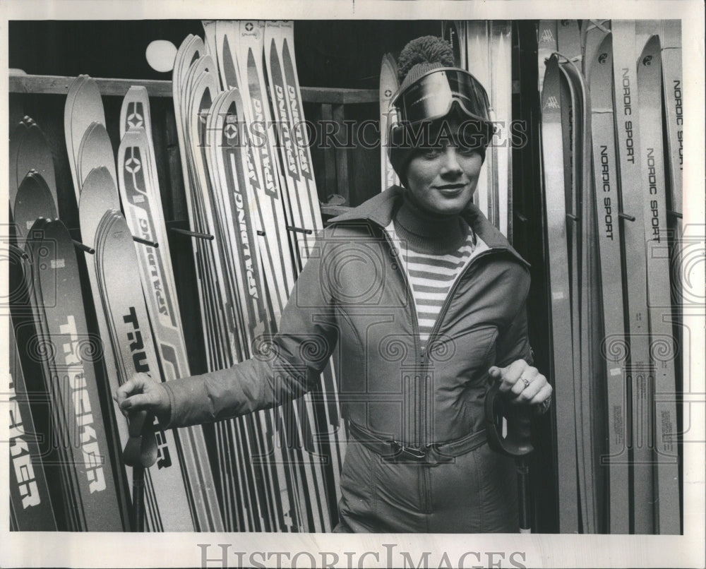 1976 Jumpsuit Winsum Shi Shop - Historic Images