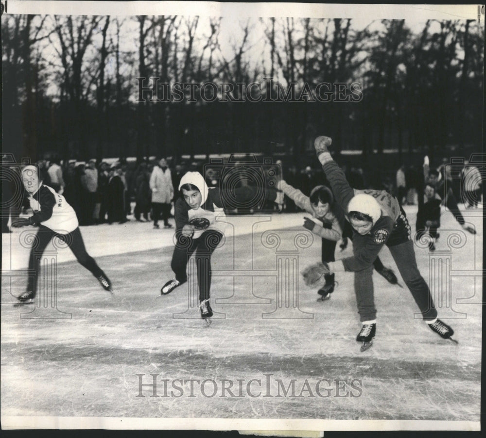 1991 Linda Baacke Peirce Race Girls - Historic Images