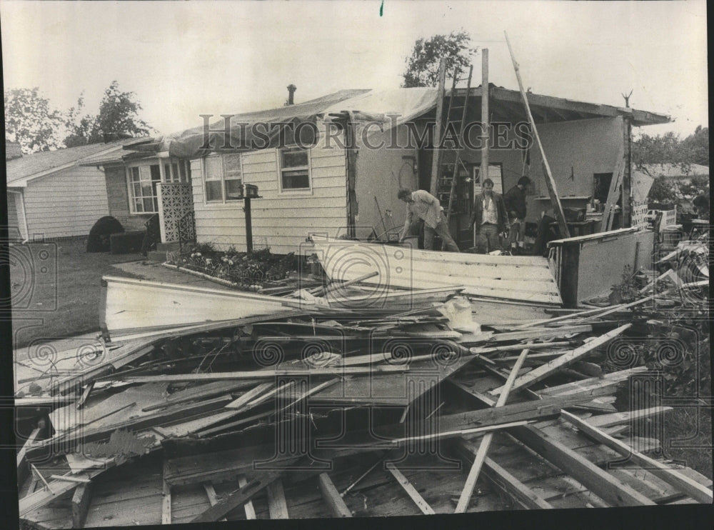 1977 Tornado Damage E. Cleveland Hobart - Historic Images