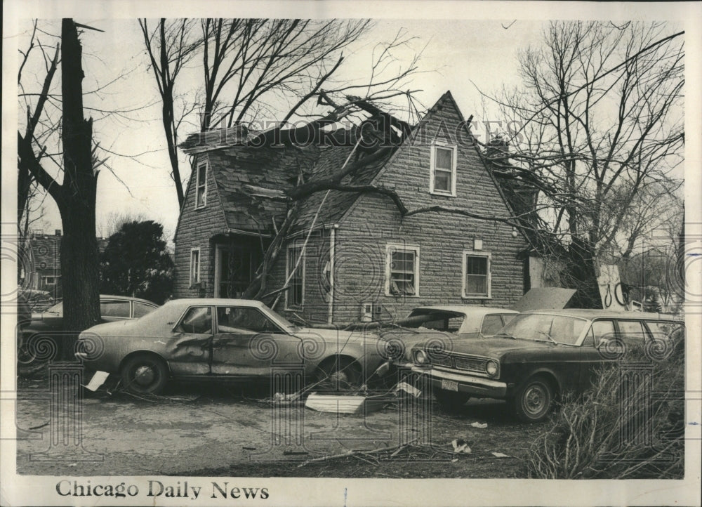 1976 Press Photo House Wellington Alta Car Tornado - Historic Images