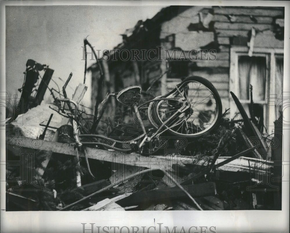 1976 Tornado Olinger House Bicycle Driver - Historic Images