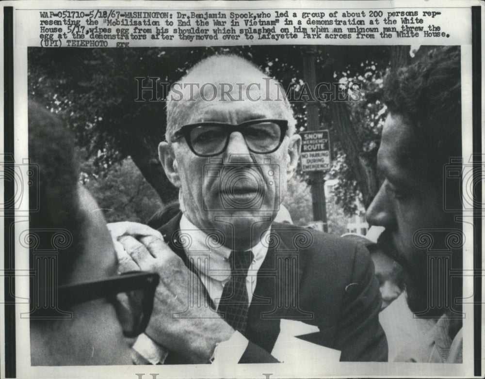 1967 Benjamin McLane Spock pediatrician - Historic Images