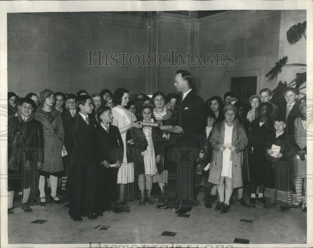 1933 Spelling Bee Dorothy Valkovitch - Historic Images