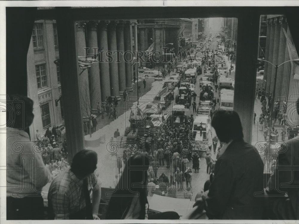 1978 Farmers Protest Board Trade Commedties - Historic Images