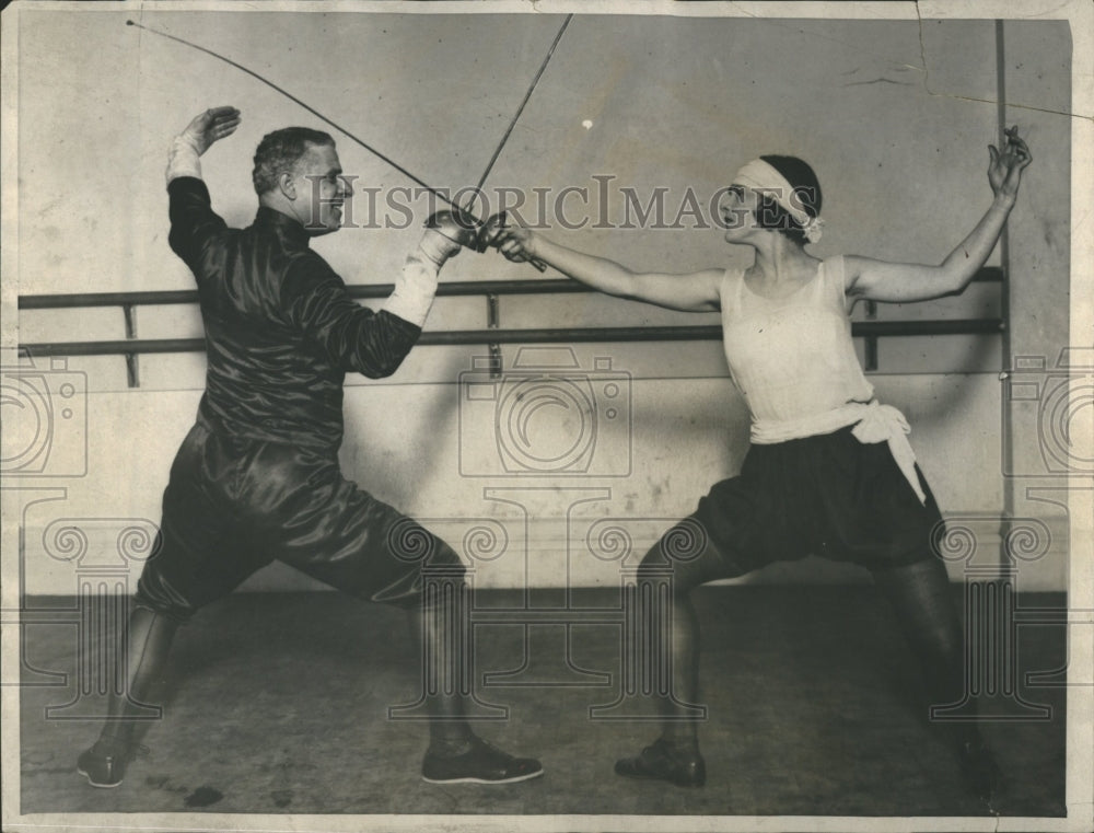 1924 Press Photo Fencing Foils Sparing - Historic Images