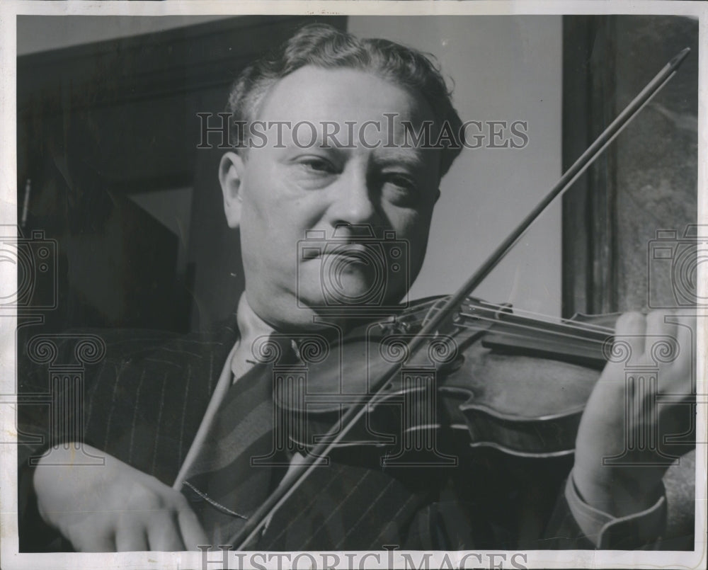 1939 Ilya Schkolnik  - Historic Images