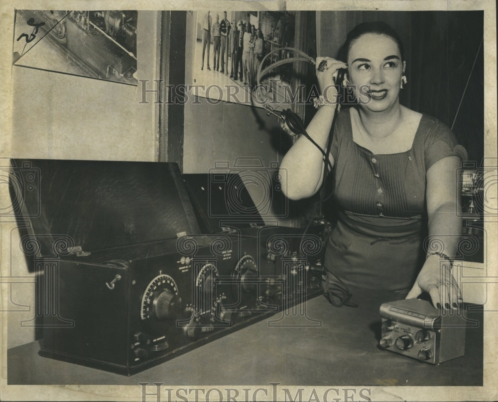 1957 Betty Sandberg Radio Regency Modern - Historic Images