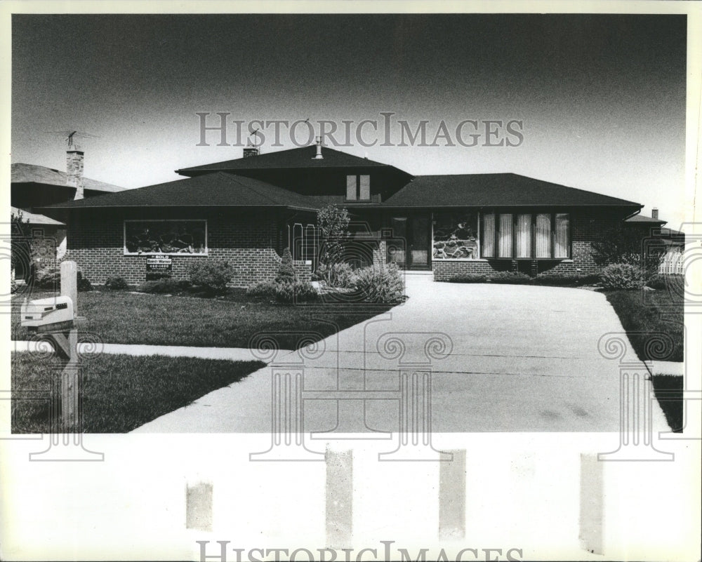 1983 Home in Orland Park, Ill. - Historic Images