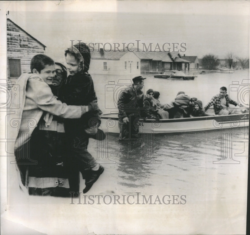 1963 Mars Hills suburb Indianapolis flood - Historic Images