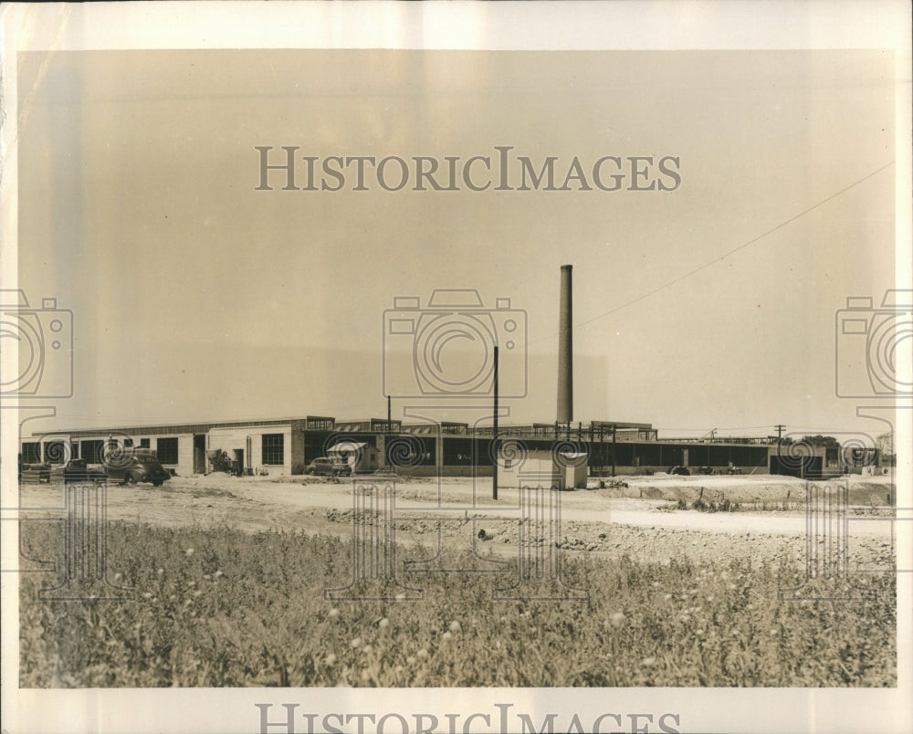  Majestic Radio Television plant Illlinois - Historic Images