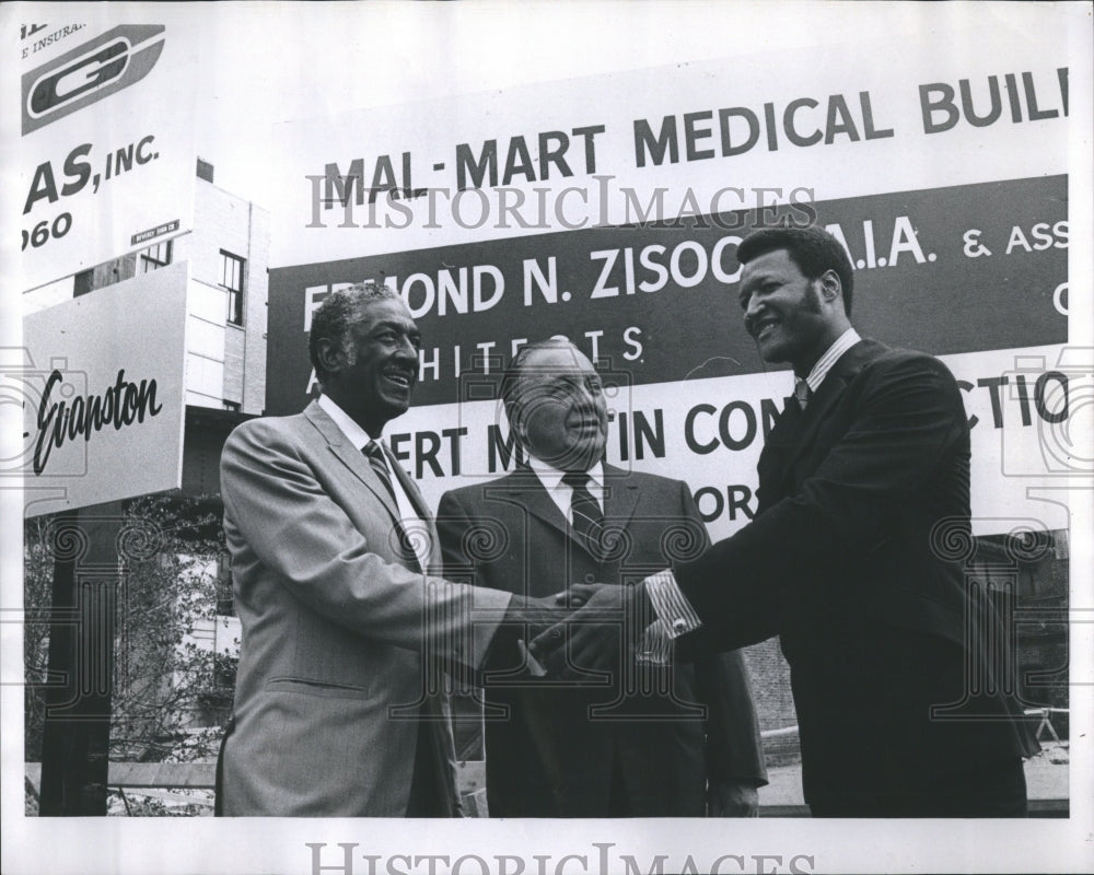 1969 Press Photo Mall Mart Medical Building Mayor Daley - Historic Images