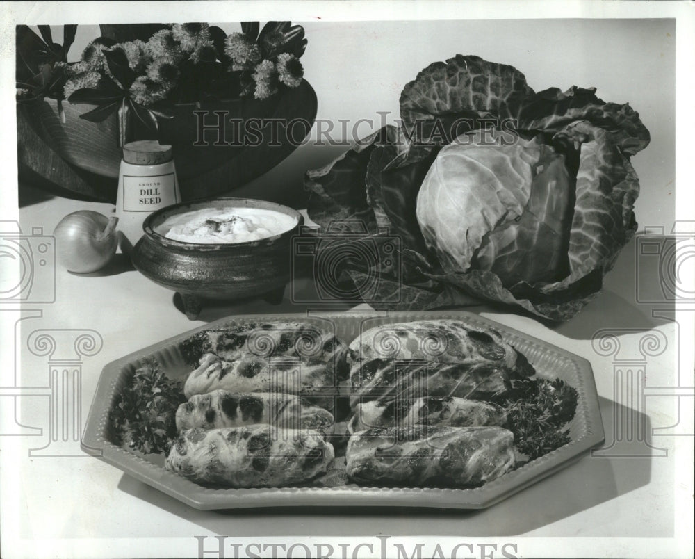 1981 Russian Food Holubtsi Cabbage leaves - Historic Images