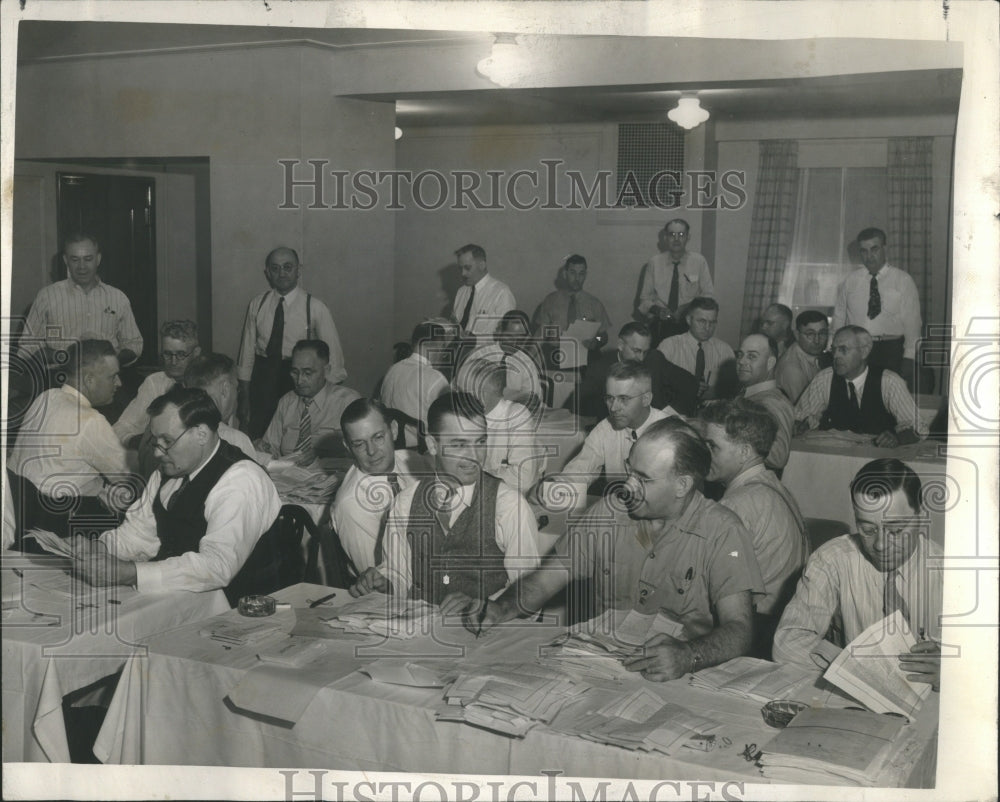 1941 Ballots Rail Labor Members Chicago - Historic Images