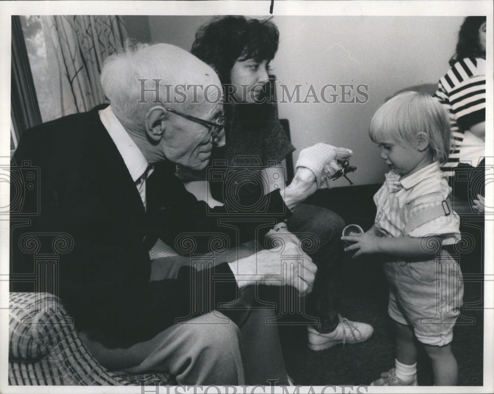 1989 Adult Day Care Baies and Bubbies - Historic Images