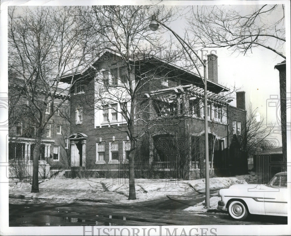1958 One of the fine homes in Kimbark - Historic Images