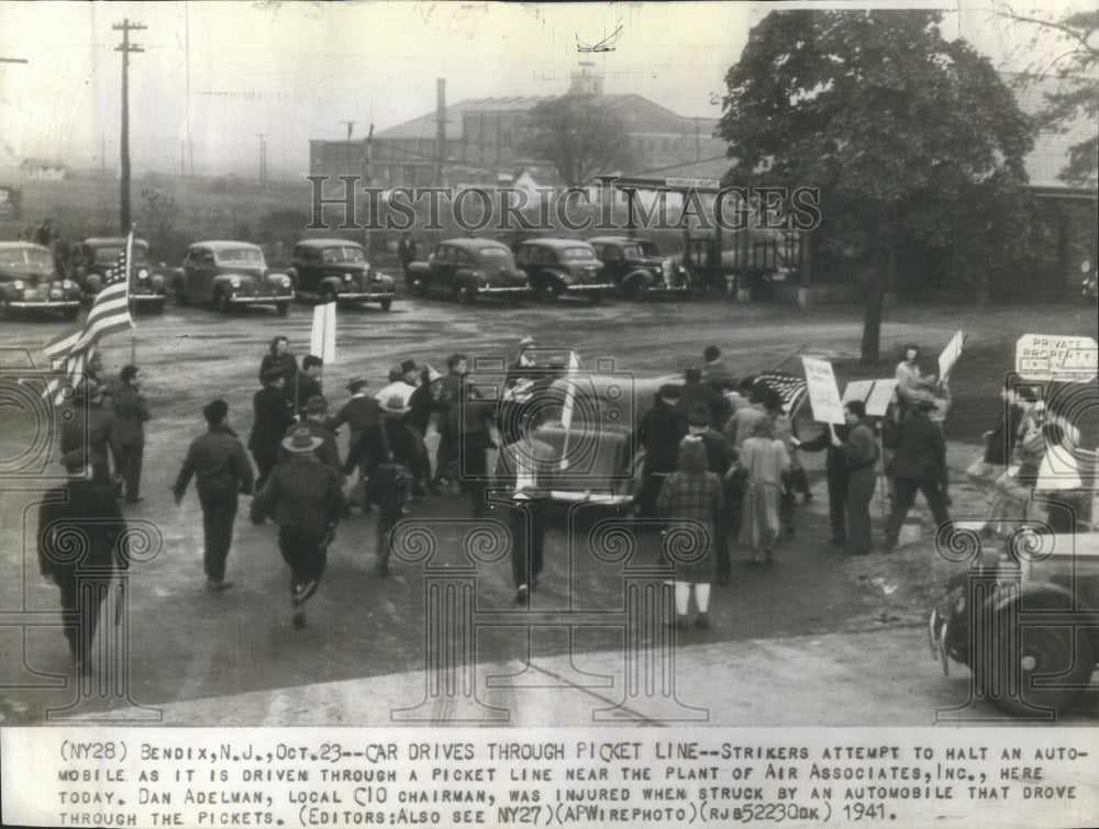 1941 Picket Line - Historic Images