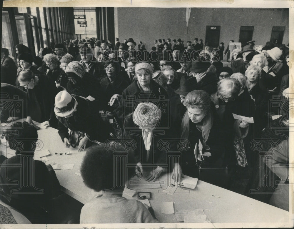 1972 CTA Senior Citizens Reduced Register - Historic Images