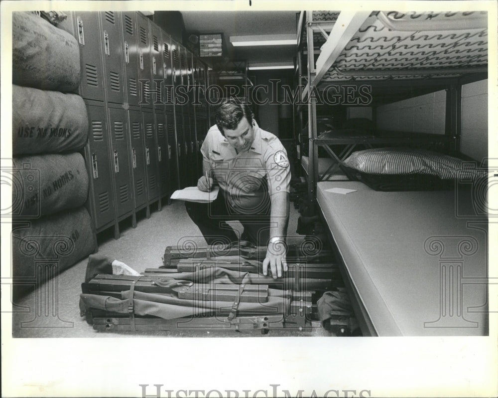 1984 Des Plaines Disaster Shelter - Historic Images