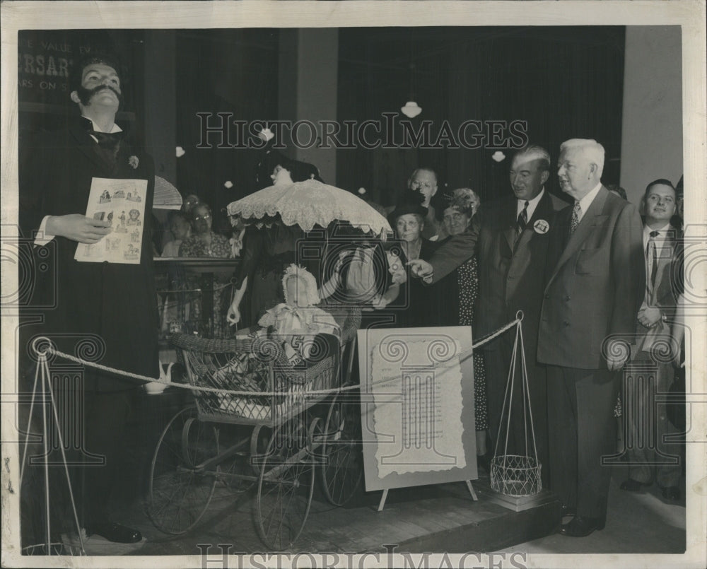 1950 The Fair Exhibit Mayor Baby Buggy - Historic Images