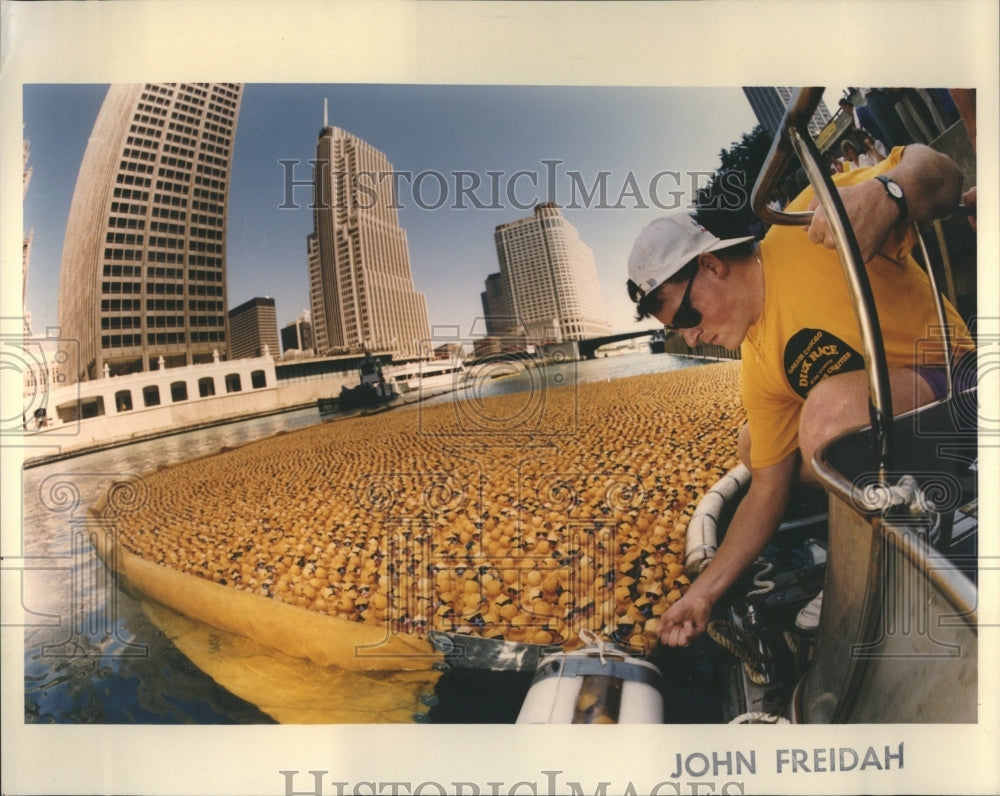 1992 Greater Chicago Duck race - Historic Images