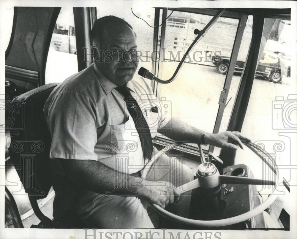 1975 Grayline Bus Driver Tour Galloway - Historic Images