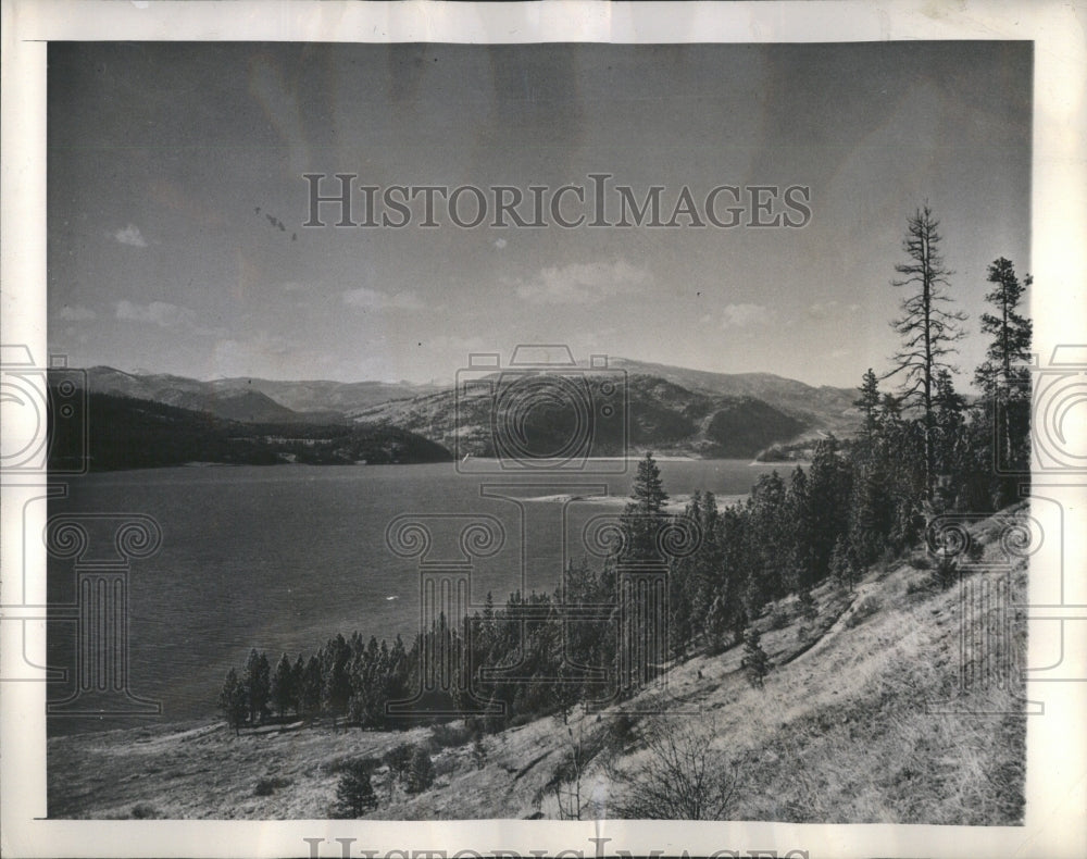 1945 Lake Roosevelt - Historic Images