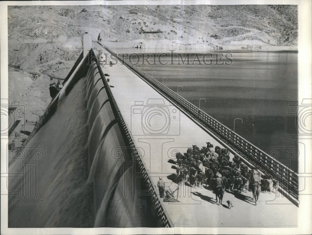 1943 Coulee Dam - Historic Images