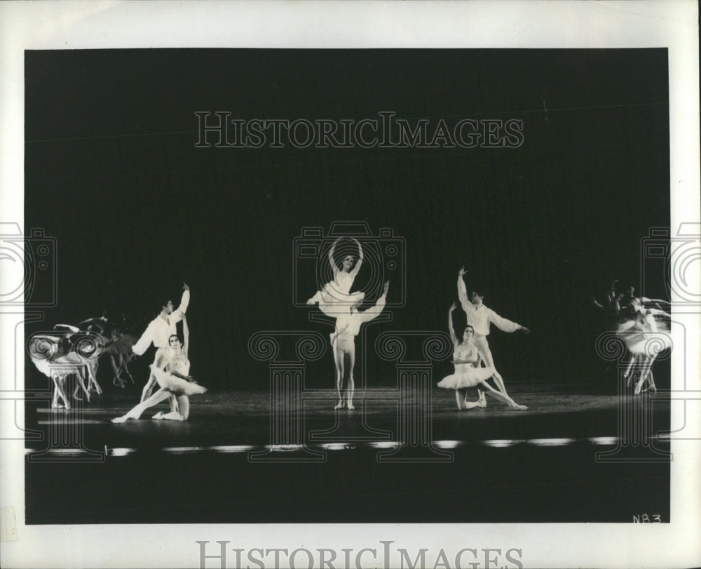 Ballet Noir Et Blanc - Historic Images