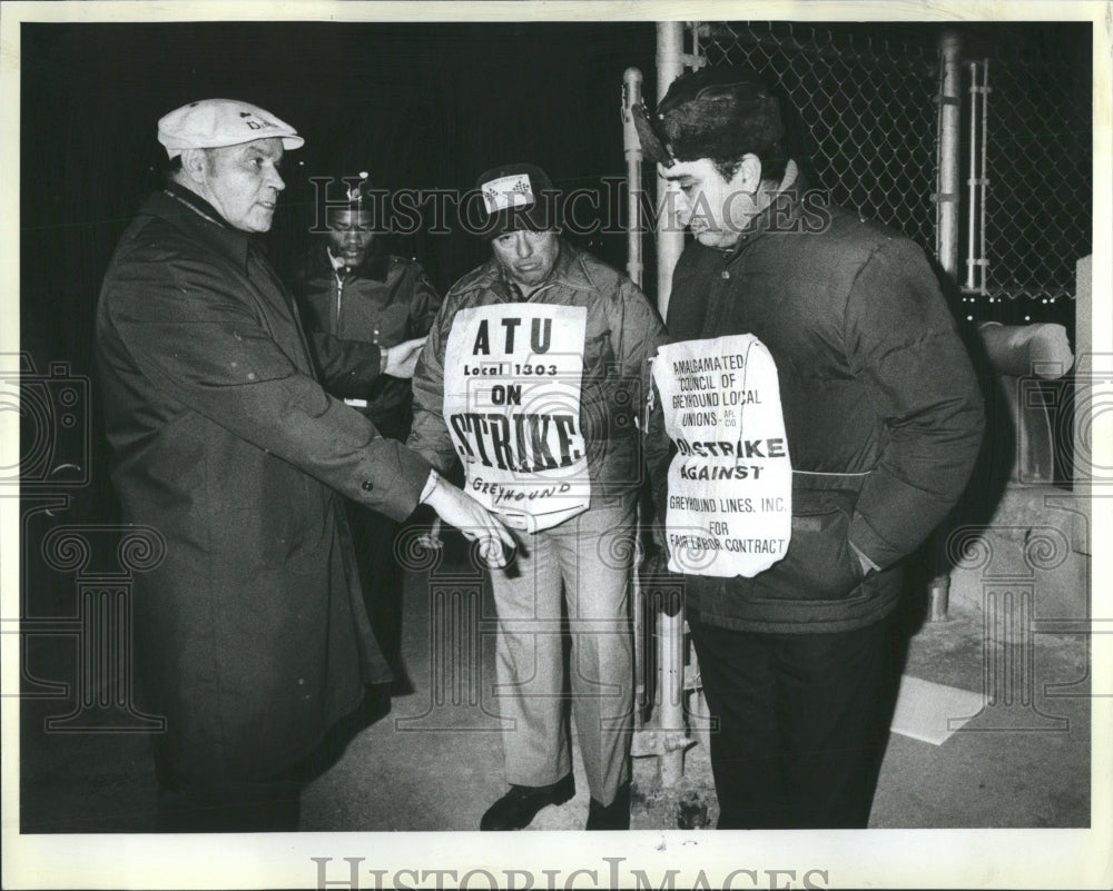 1983 Greyhound Bus Strike Workers Injury - Historic Images