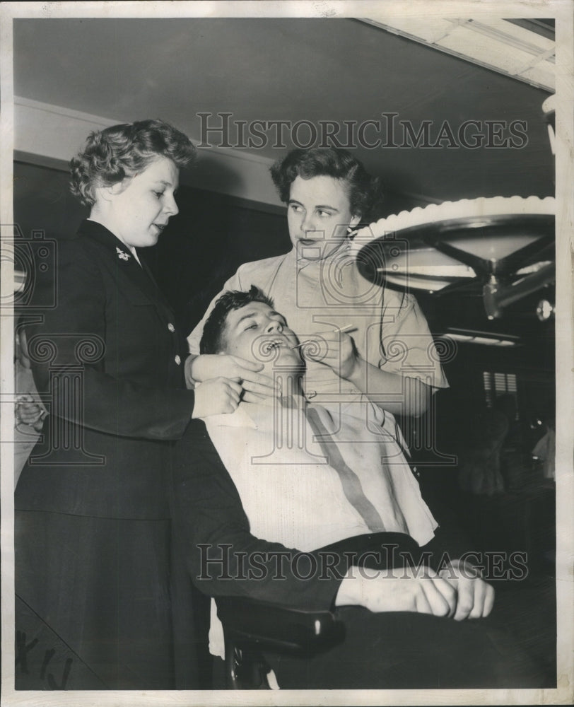 1952 US Navy WAVES Dental Student Women - Historic Images