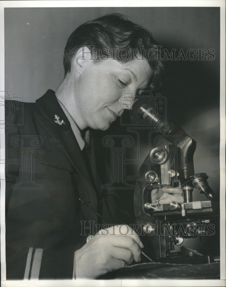 1942 Naval Medical Center Women WAVES - Historic Images