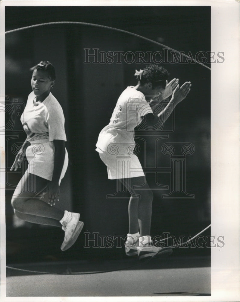 1988 Chicago Summer jump competition. - Historic Images