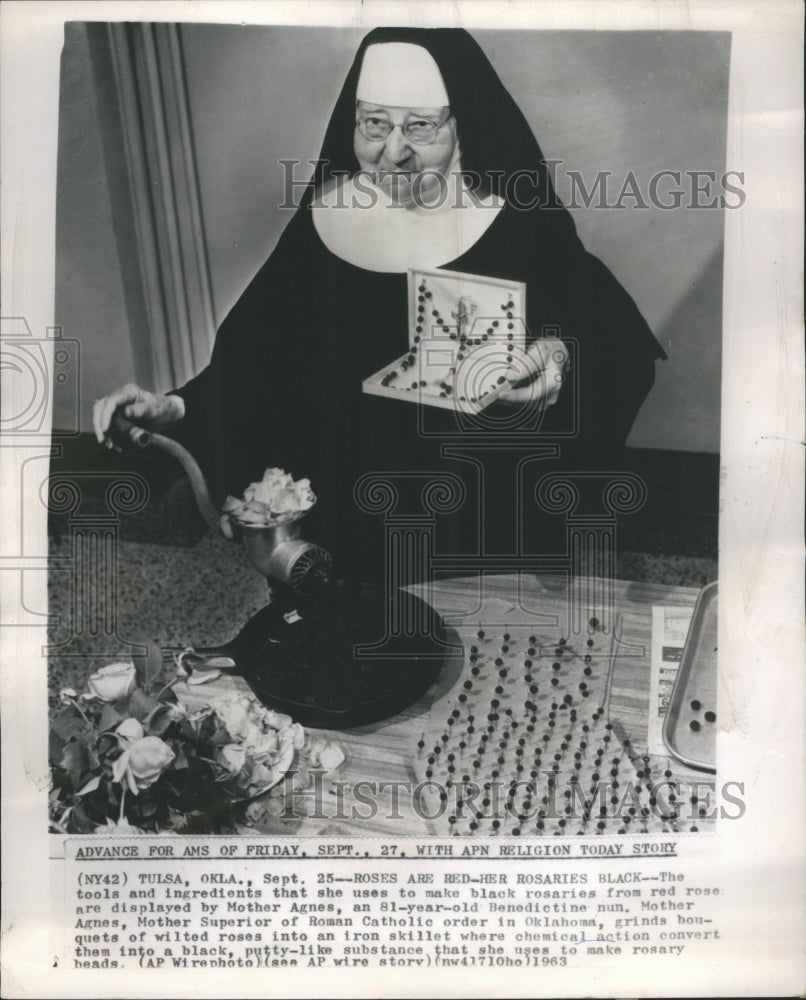 1963 Mother Agnes Benedictine Black Rosary - Historic Images