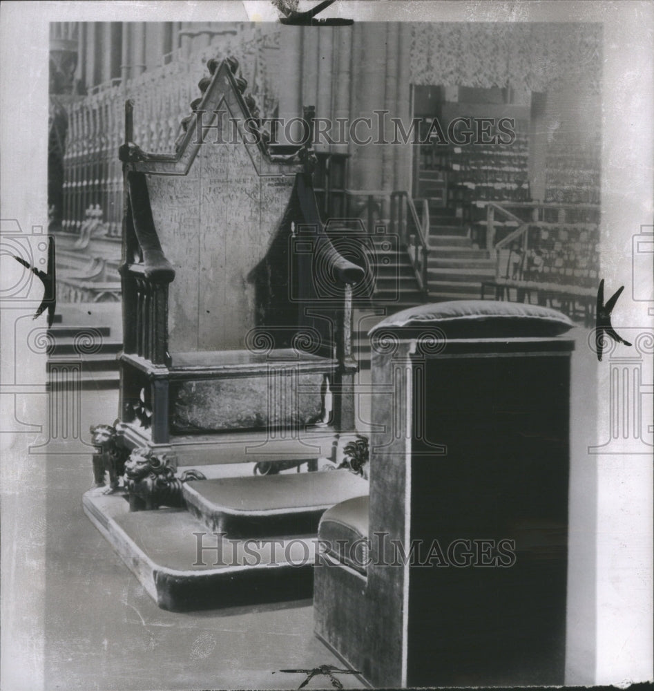 1950 Coronation Chairs - Historic Images