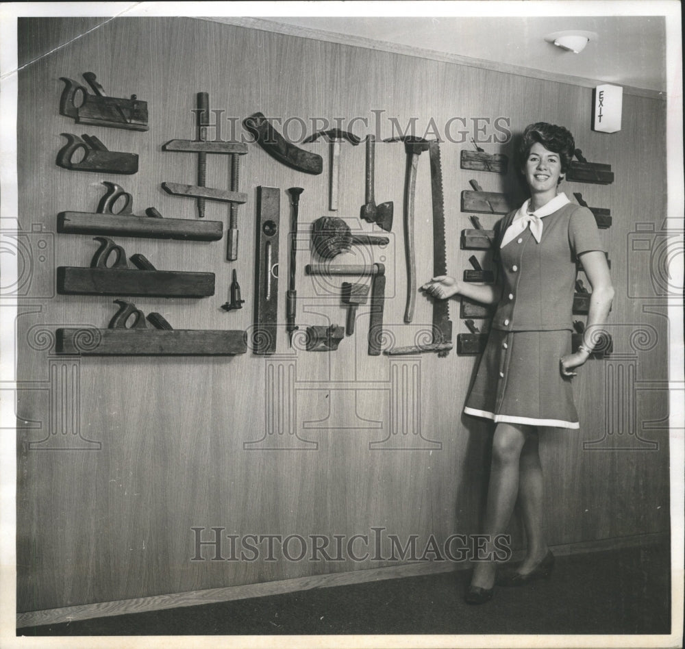 1969 Tools Michelle McCarthy Erb Restrick L - Historic Images
