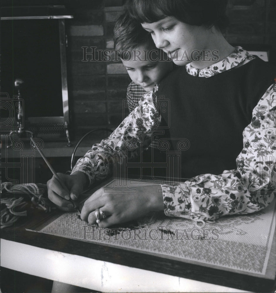1965 Needlepoint - Historic Images