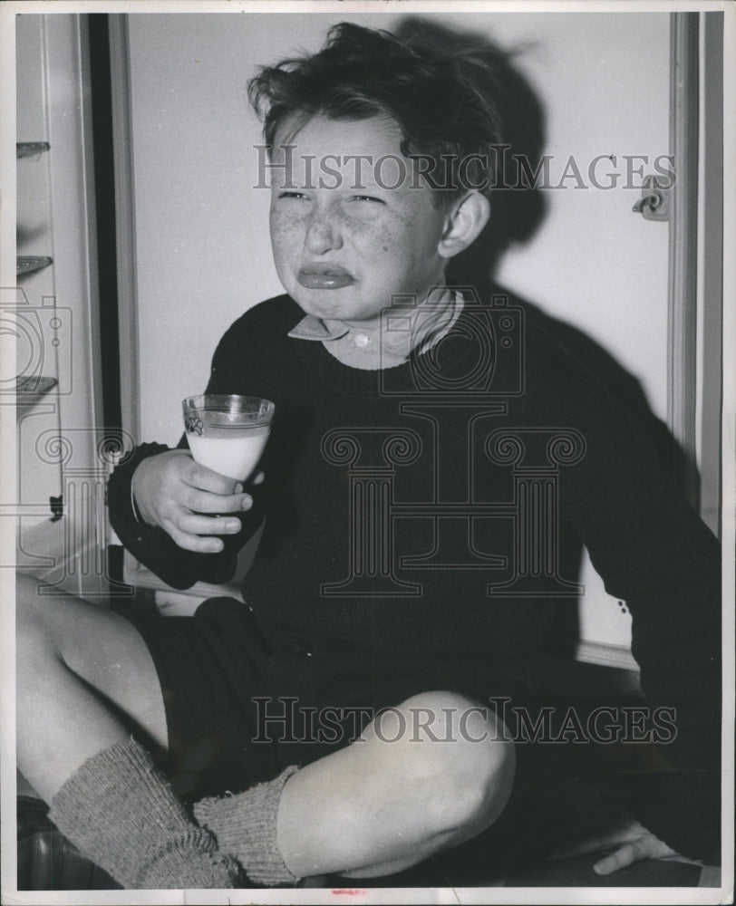 1955 Press Photo Milk - Historic Images