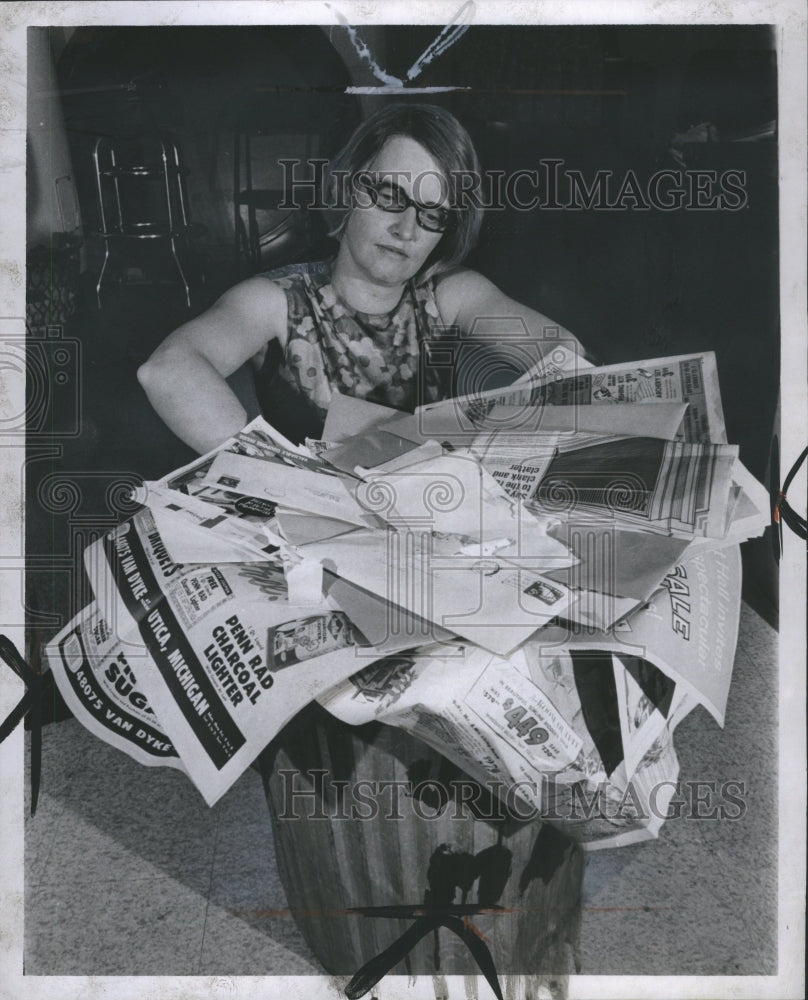 1967 Junk Mail - Historic Images