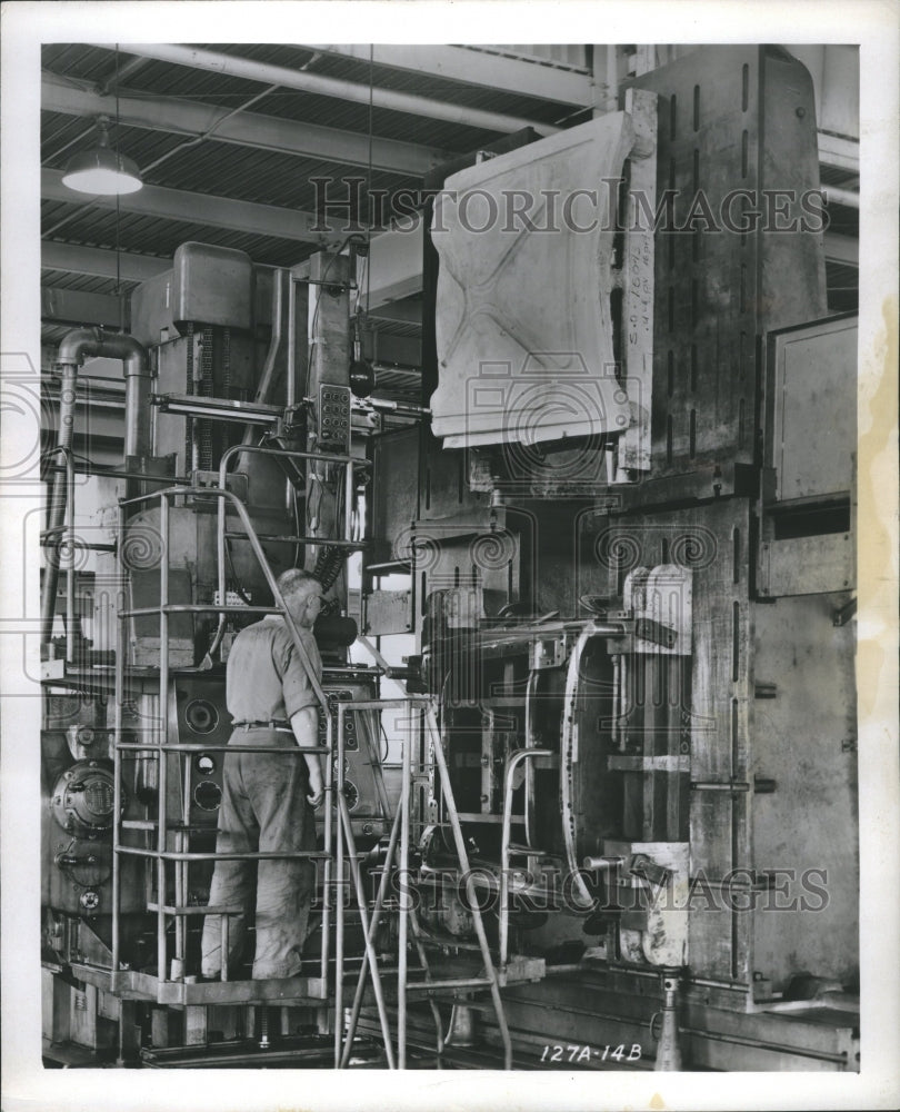 1960 Tool Industry Engineer Plaster mold - Historic Images