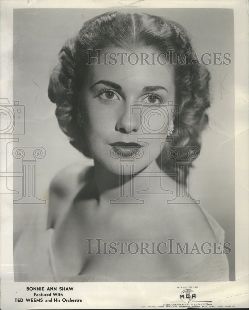 1952 Bonnie Ann Shaw Singer - Historic Images