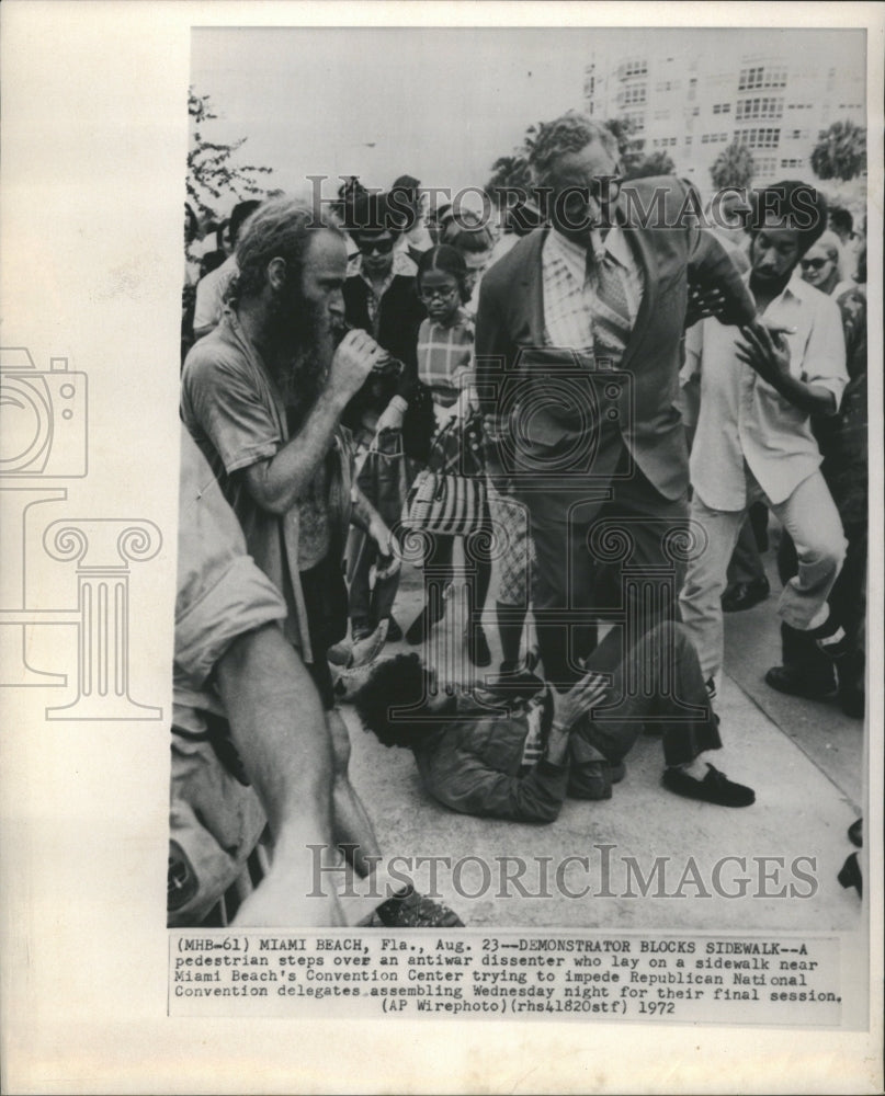 1972 Miami Beach Fla   Demonstrator - Historic Images