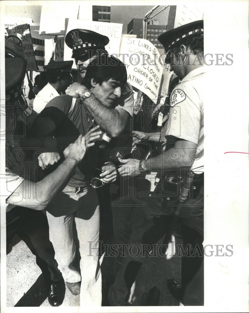 1979 Association workers Arrest - Historic Images