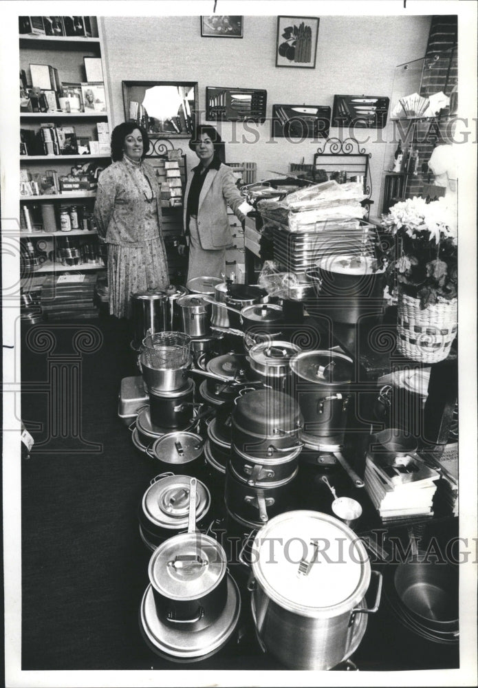 1979 Complete Cook Shop - Historic Images