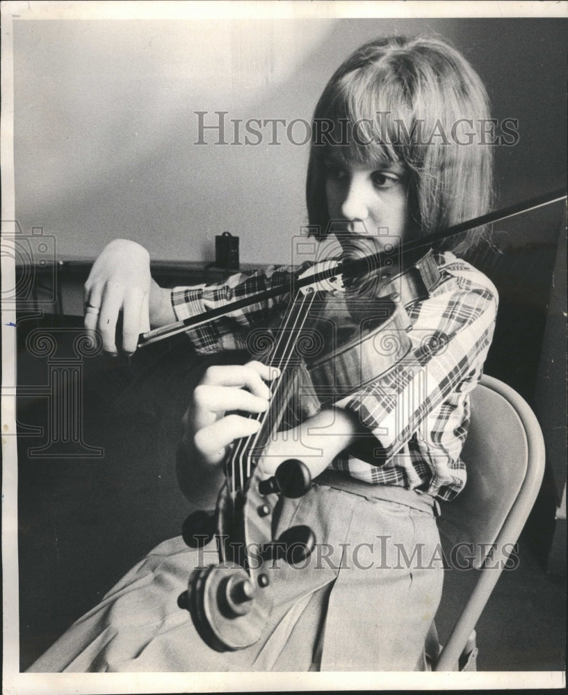 1965 Chicago Youth Orchestra Audition Girl - Historic Images
