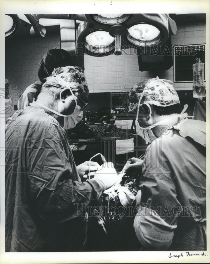 1987 Brain Surgeons Severe Epilepsy - Historic Images