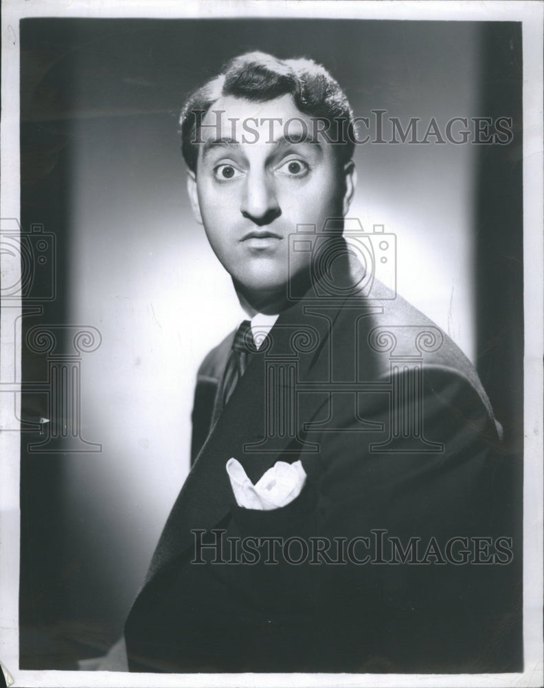 1950 Danny Thomas Comedian Suit Wide Eyes - Historic Images